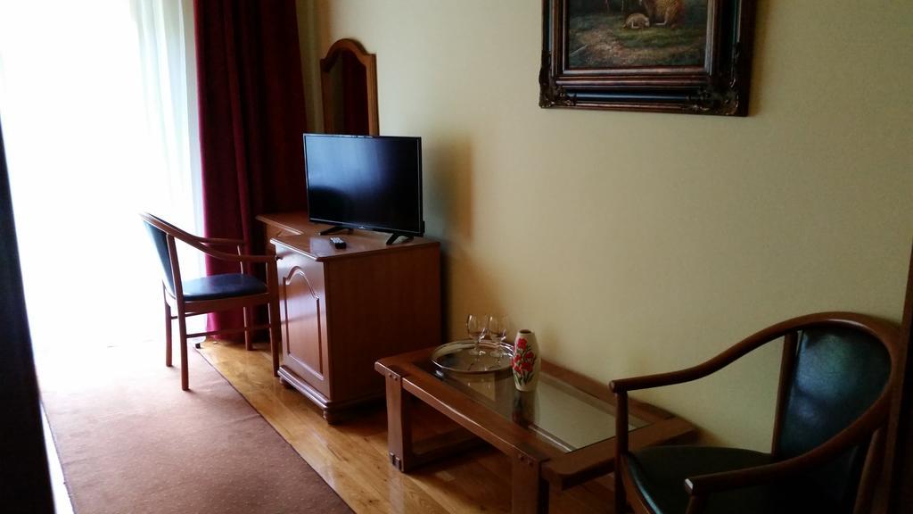 Pension Curmatura Stezii Rasinari Exterior foto
